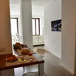 Stylish Lakefront House Apartment Lovere