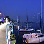 Stylish Lakefront House * Lovere